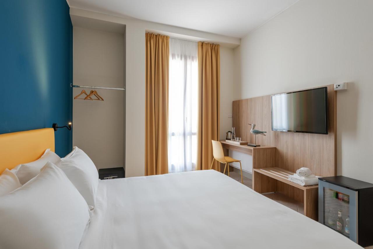 Hotel Riva ألاسيو المظهر الخارجي الصورة